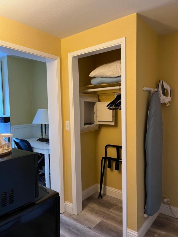 Monterey Bay Lodge image 10